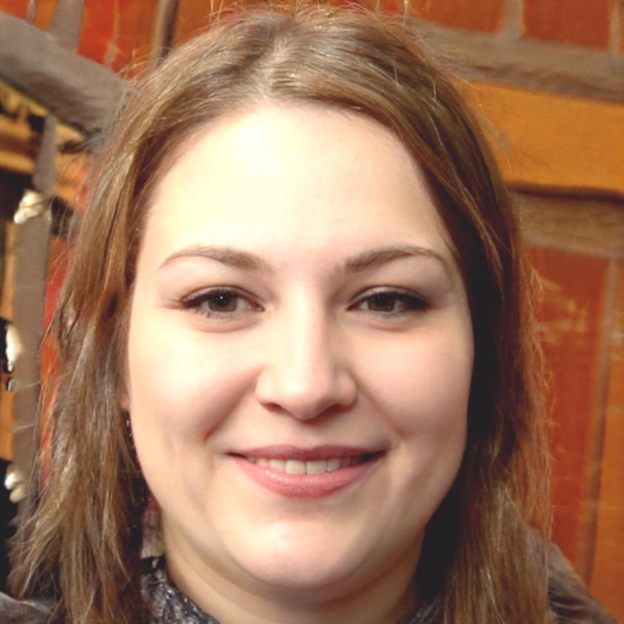 Sienna Whitlock financial educator